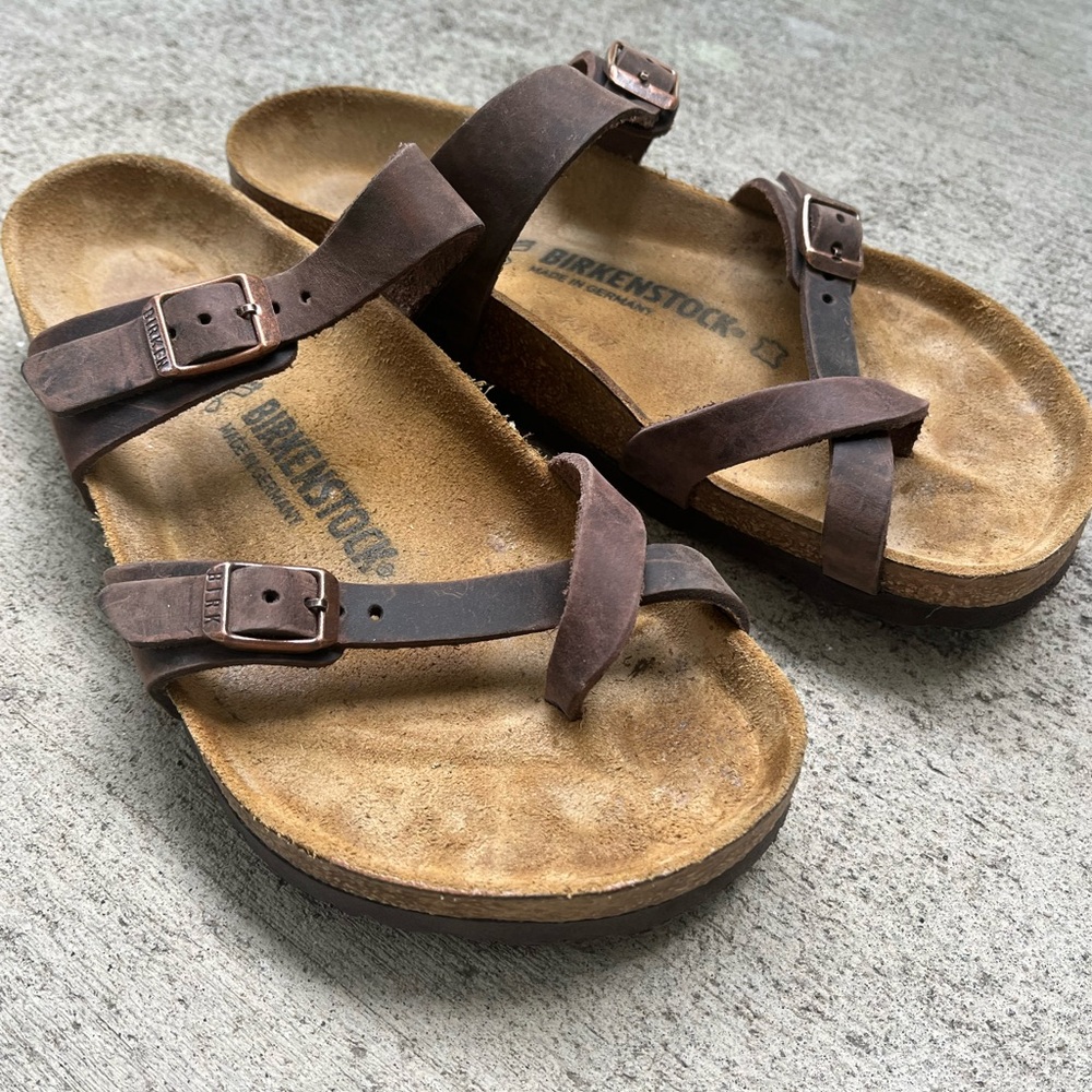 BIRKENSTOCK Mayari sandal SIZE 39/8/8.5 Like New